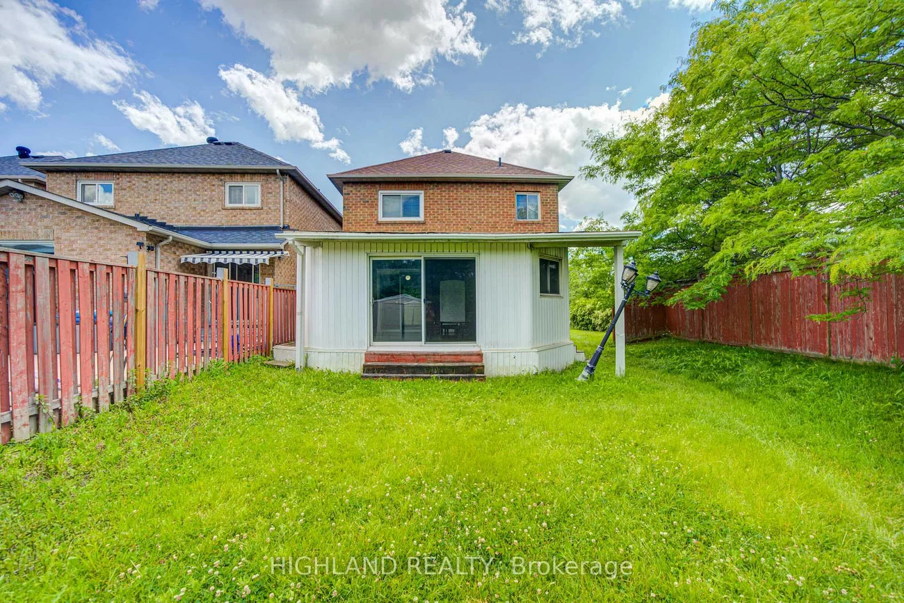 5327, Landsborough, Hurontario, Mississauga
