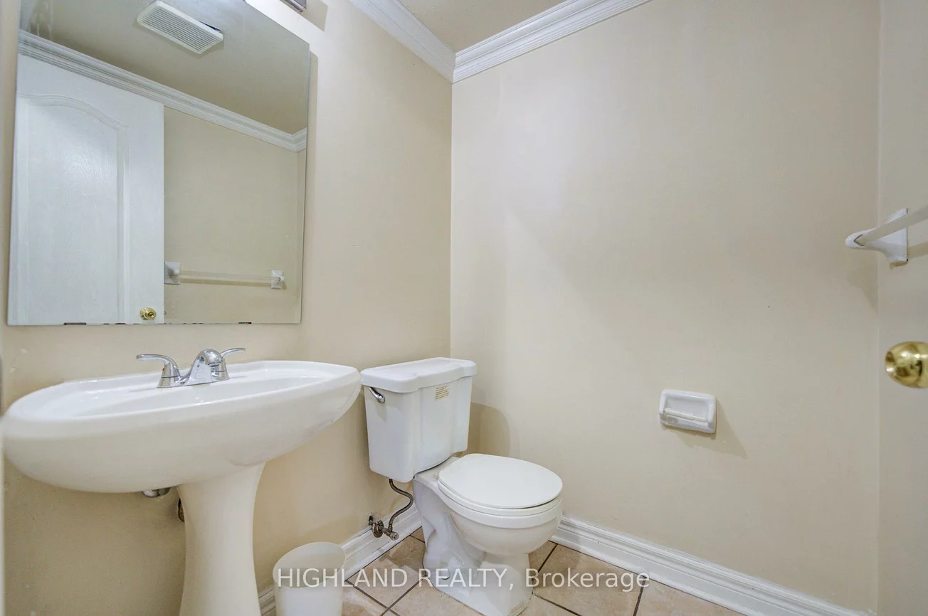 5327, Landsborough, Hurontario, Mississauga