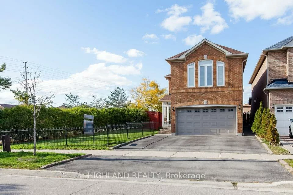 5327, Landsborough, Hurontario, Mississauga