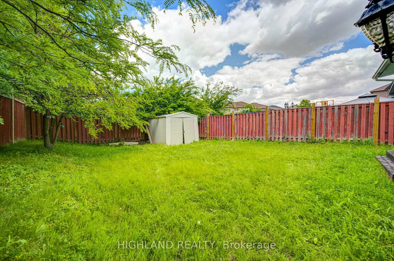 5327, Landsborough, Hurontario, Mississauga