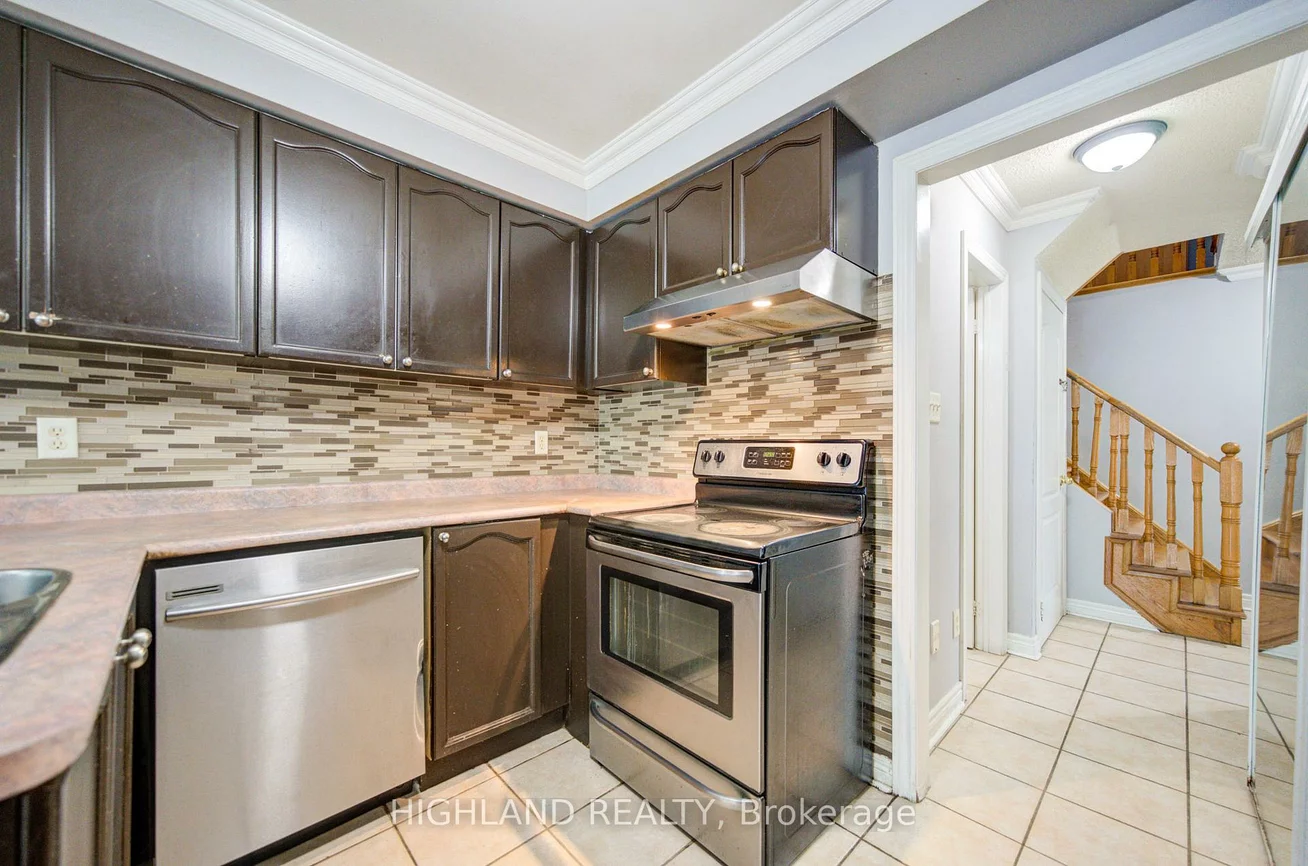 5327, Landsborough, Hurontario, Mississauga