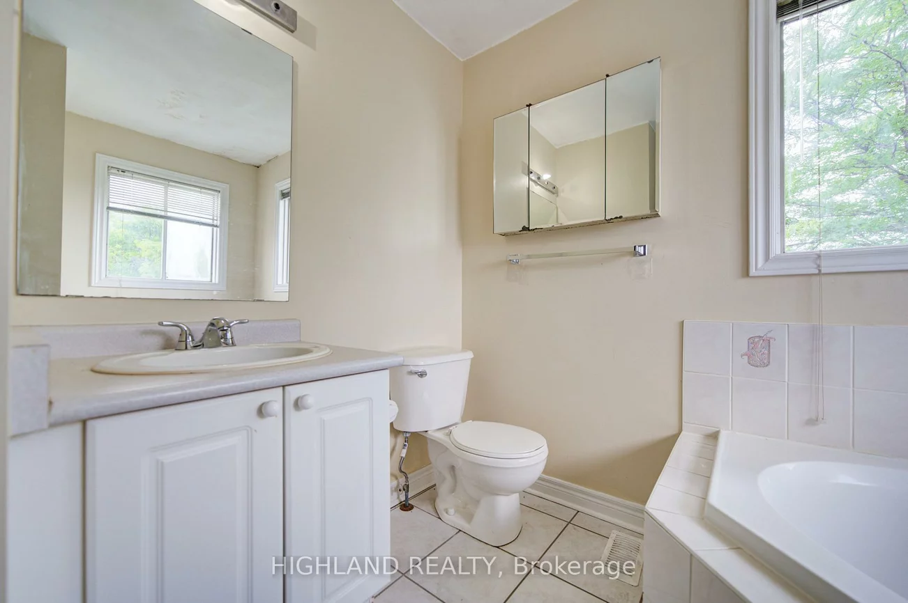 5327, Landsborough, Hurontario, Mississauga