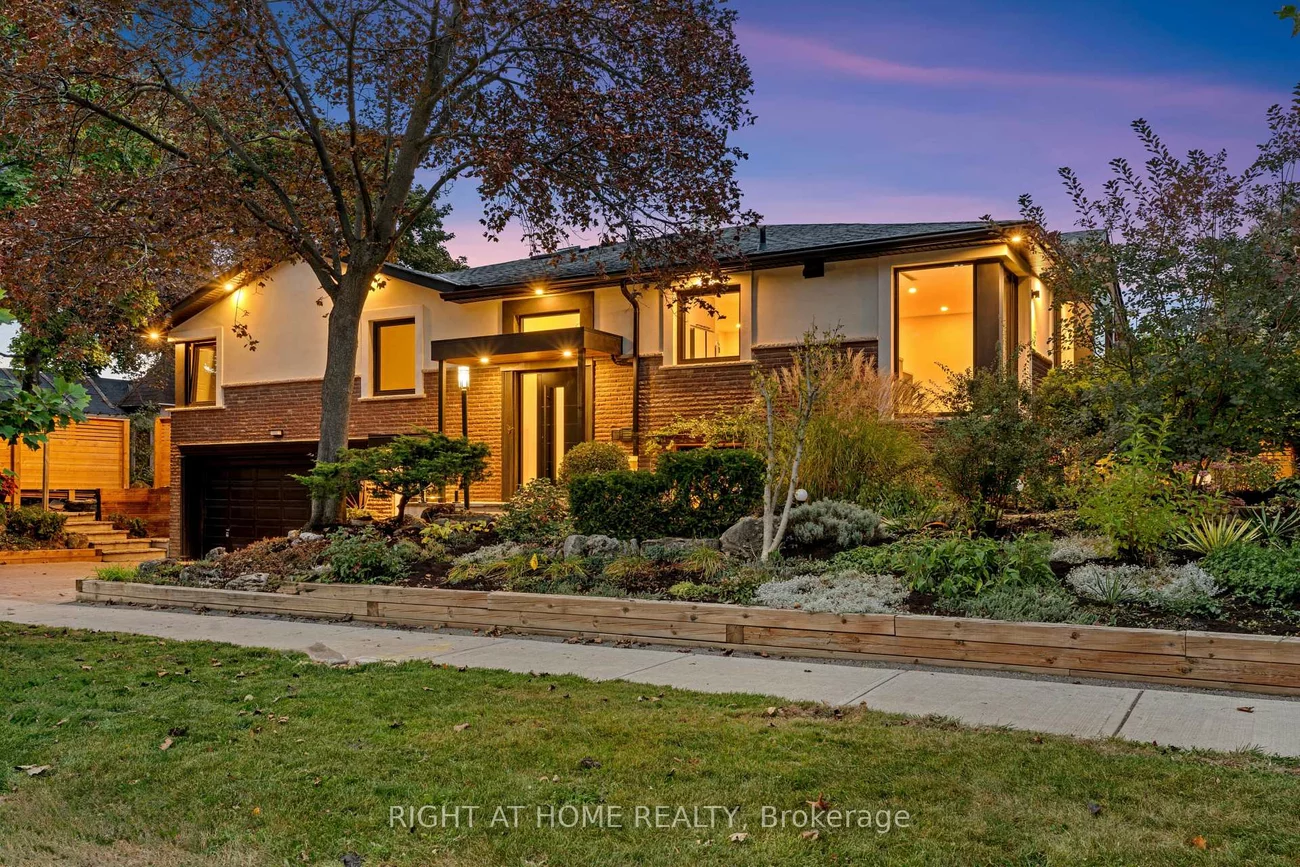3361, Rhonda, Mississauga Valleys, Mississauga