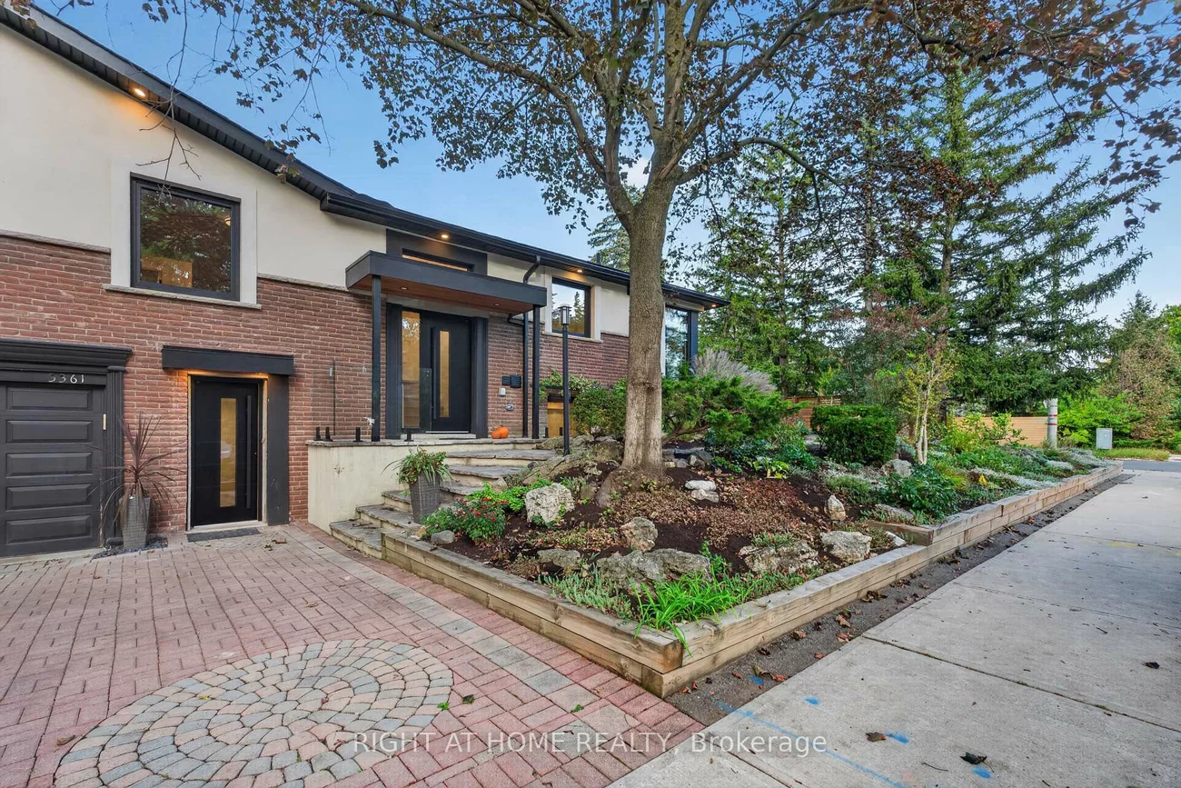 3361, Rhonda, Mississauga Valleys, Mississauga