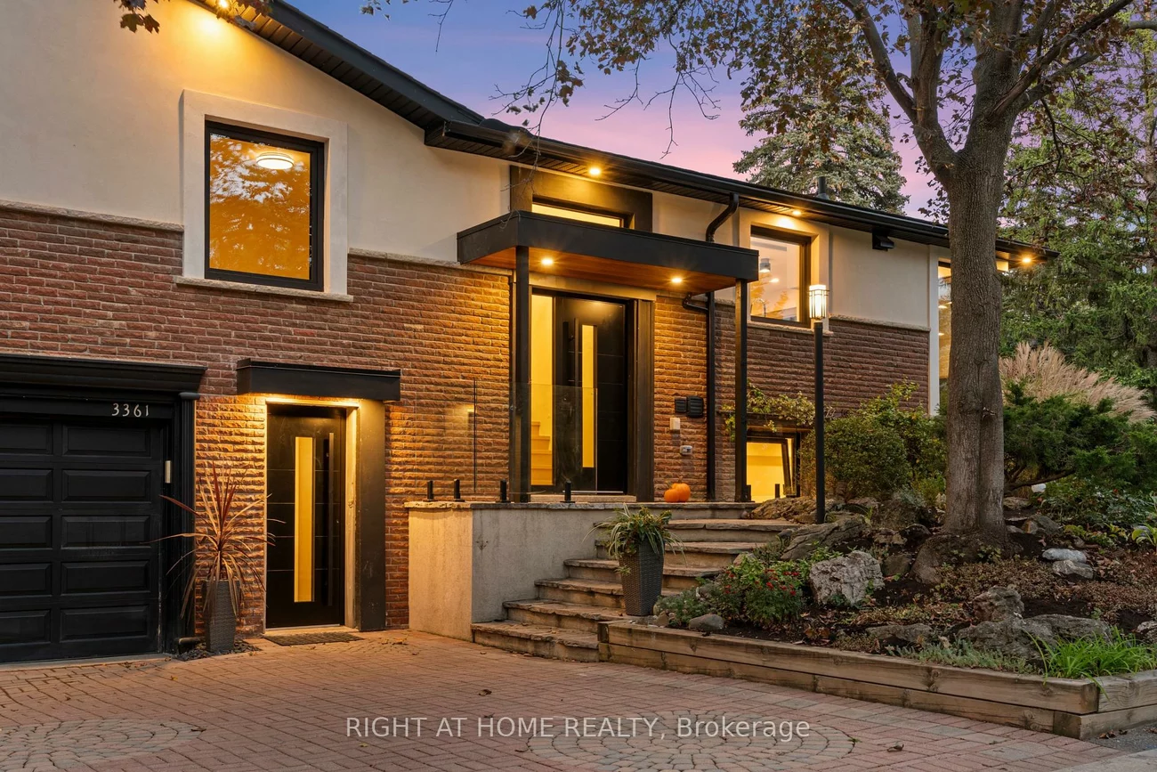 3361, Rhonda, Mississauga Valleys, Mississauga