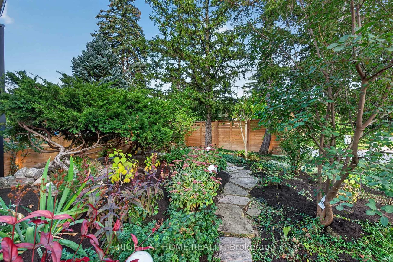 3361, Rhonda, Mississauga Valleys, Mississauga