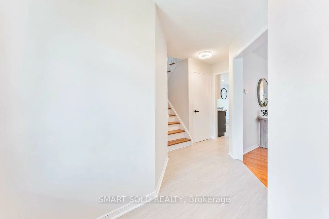 853, Apple Gate, Creditview, Mississauga