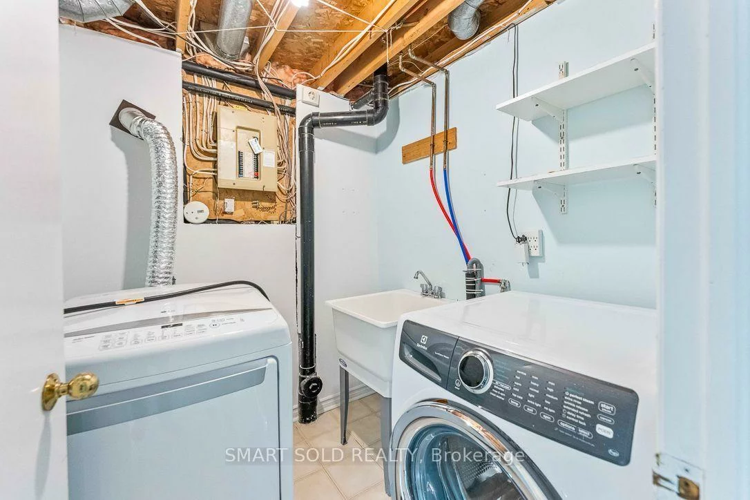 853, Apple Gate, Creditview, Mississauga