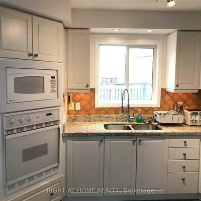 5590, Loonlake, East Credit, Mississauga