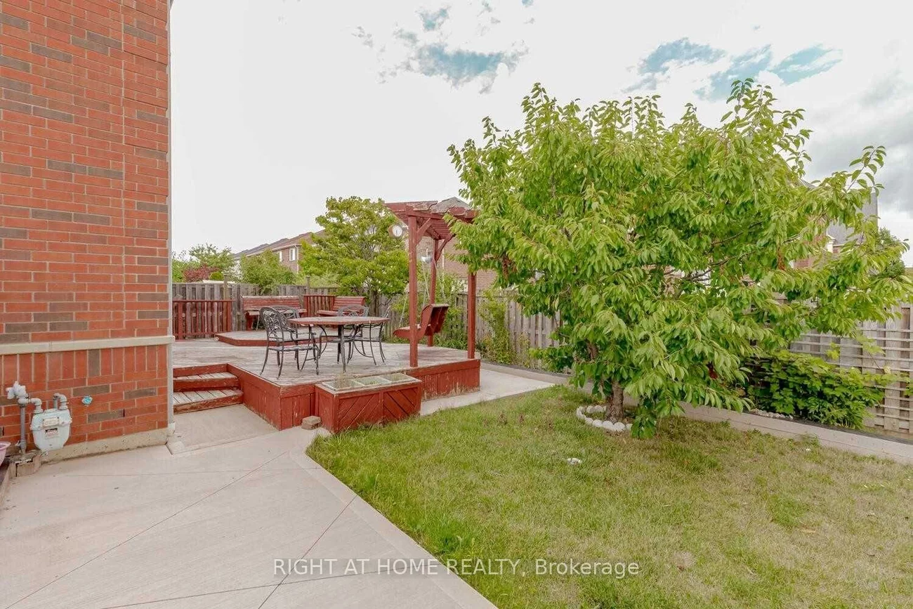 3300, Respond, Churchill Meadows, Mississauga