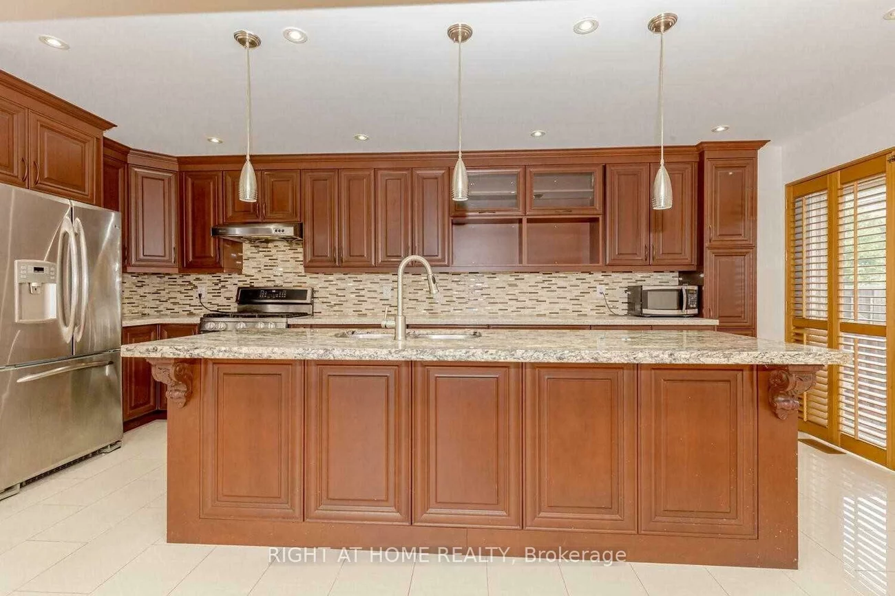 3300, Respond, Churchill Meadows, Mississauga