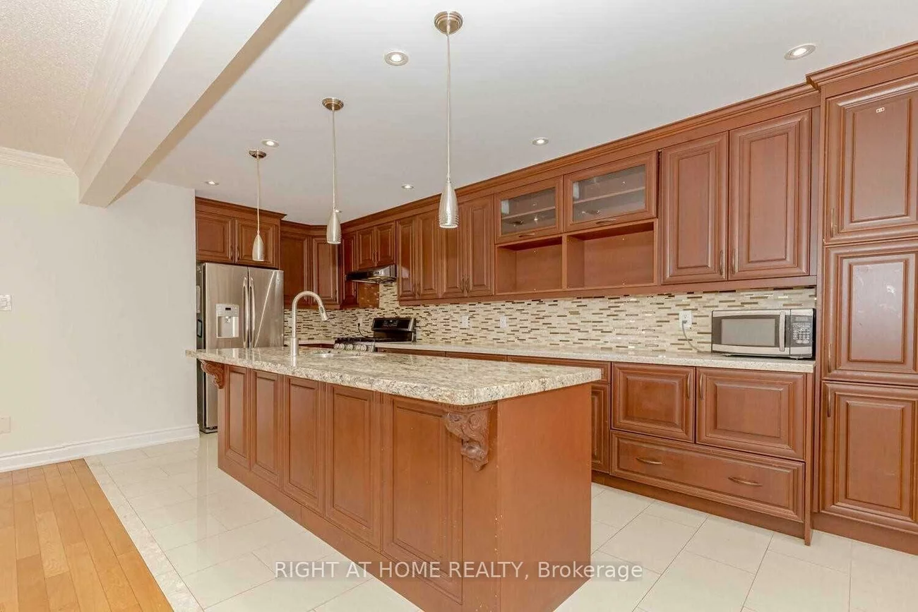 3300, Respond, Churchill Meadows, Mississauga