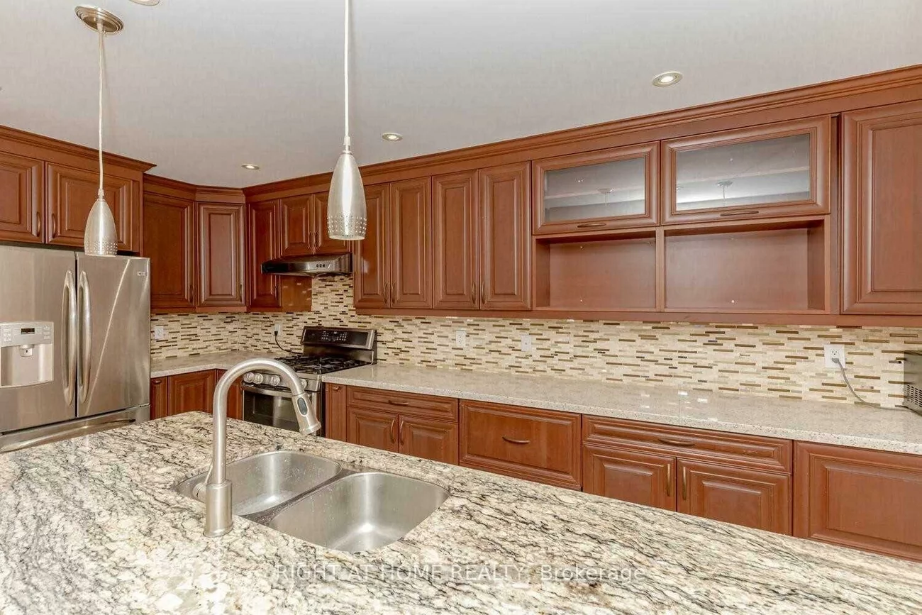3300, Respond, Churchill Meadows, Mississauga