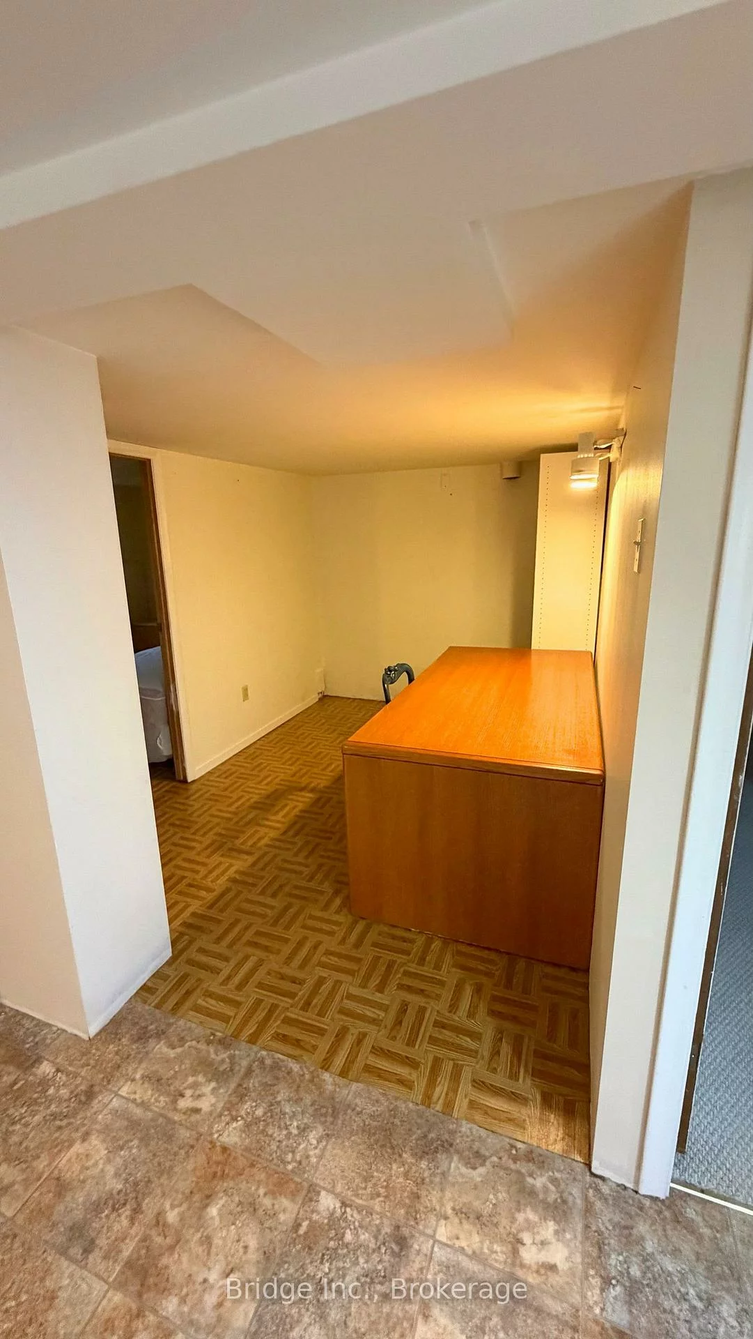 434, Apple, Clarkson, Mississauga