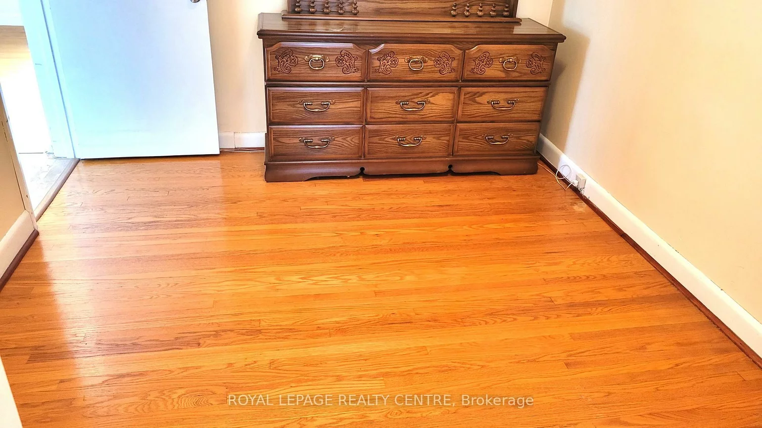 7, Earl, Streetsville, Mississauga