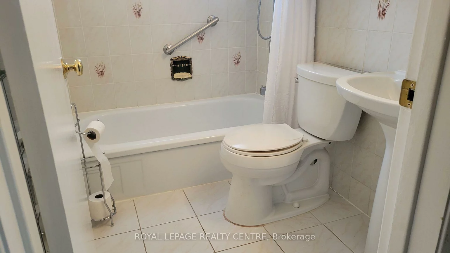 7, Earl, Streetsville, Mississauga