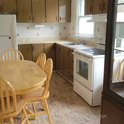 7, Earl, Streetsville, Mississauga