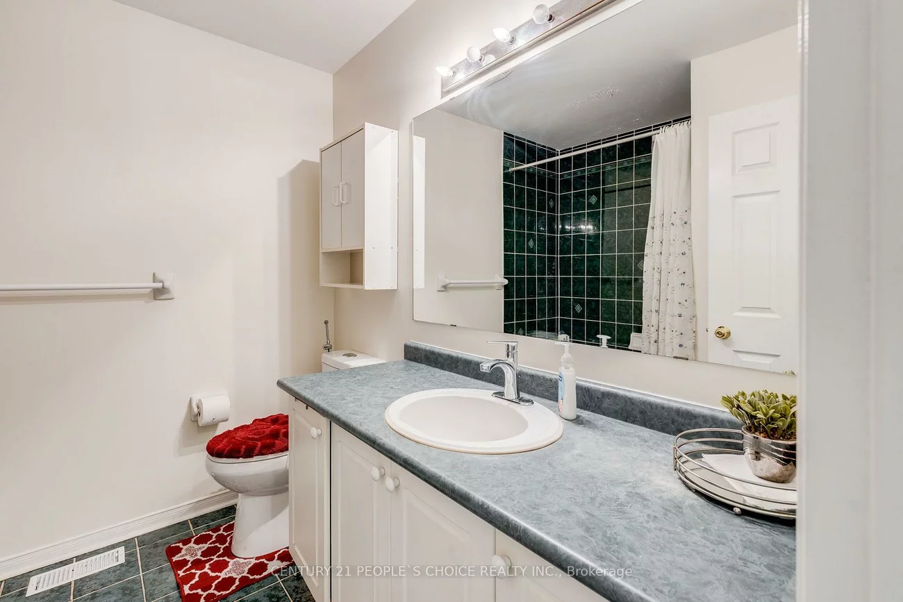 5677, Condor, East Credit, Mississauga