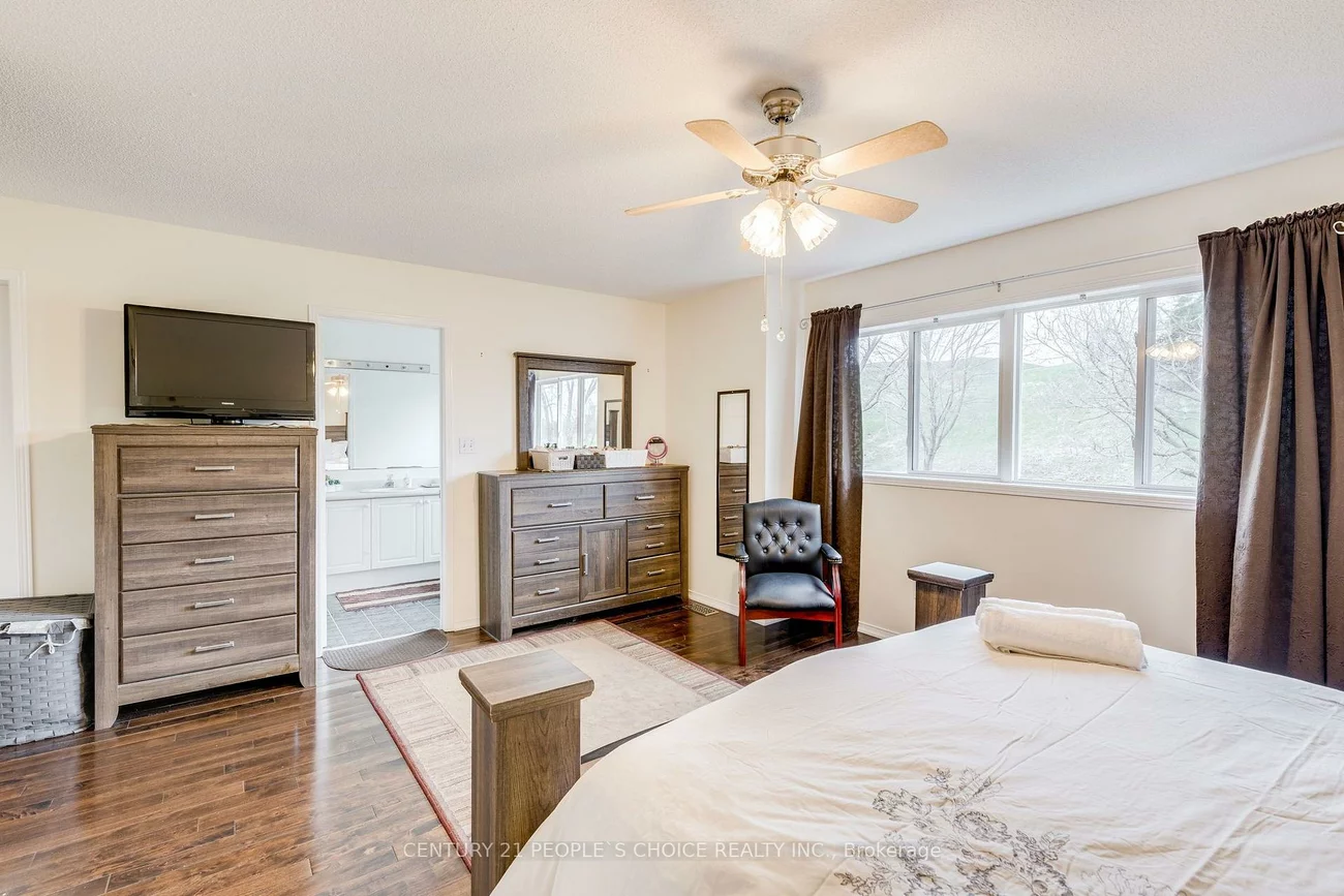 5677, Condor, East Credit, Mississauga