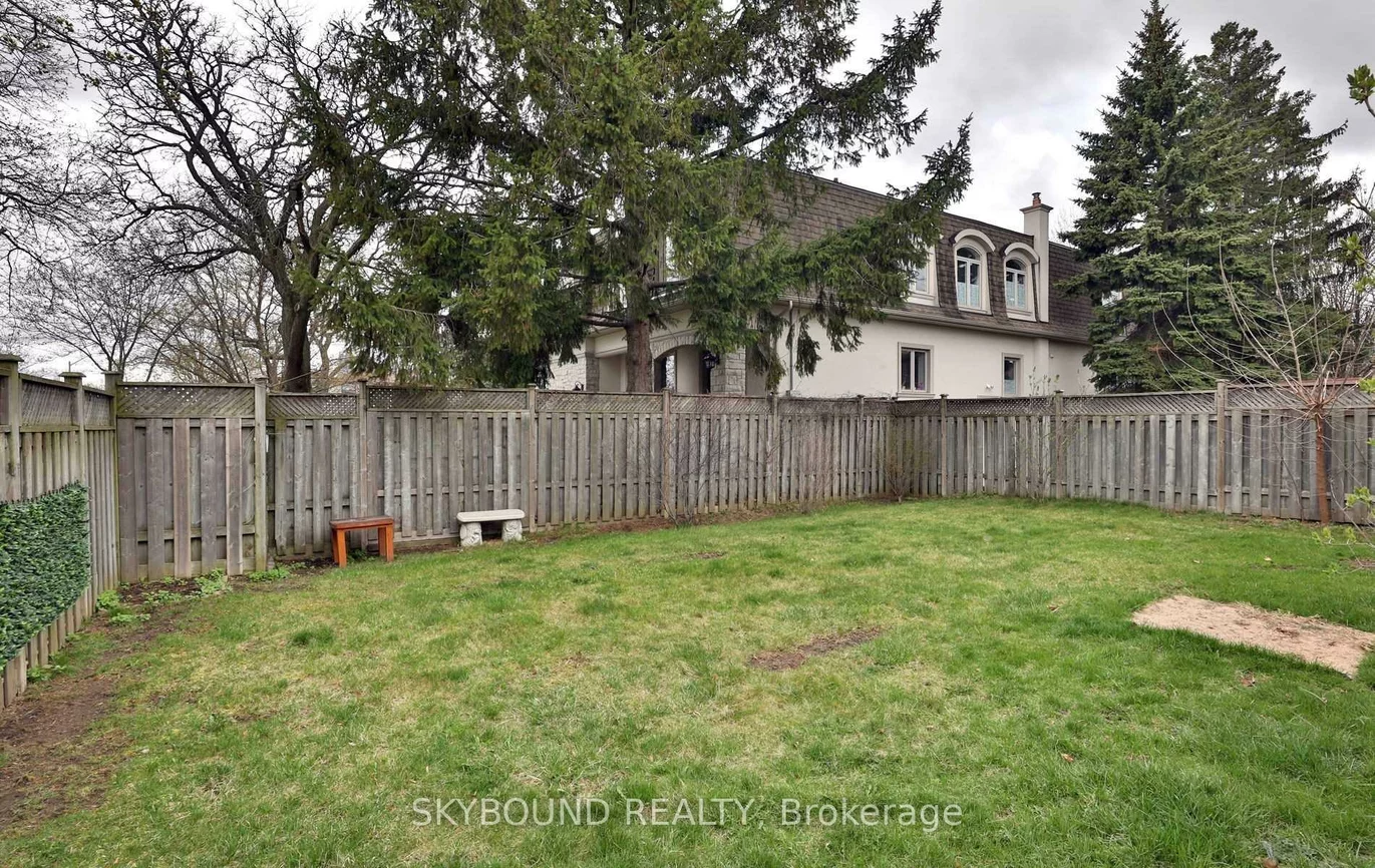 3614, Holden (Unit 1), Mississauga Valleys, Mississauga