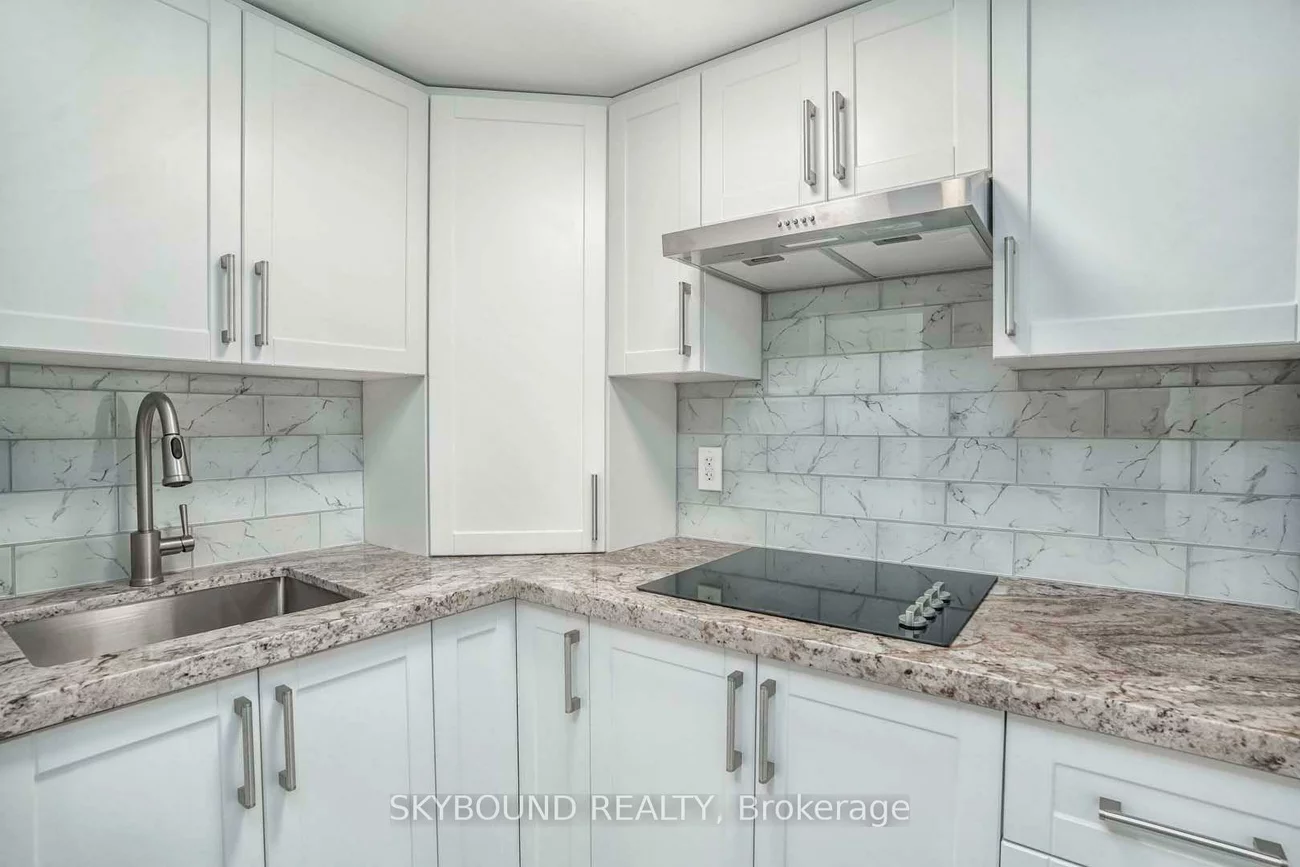 3614, Holden (Unit 1), Mississauga Valleys, Mississauga