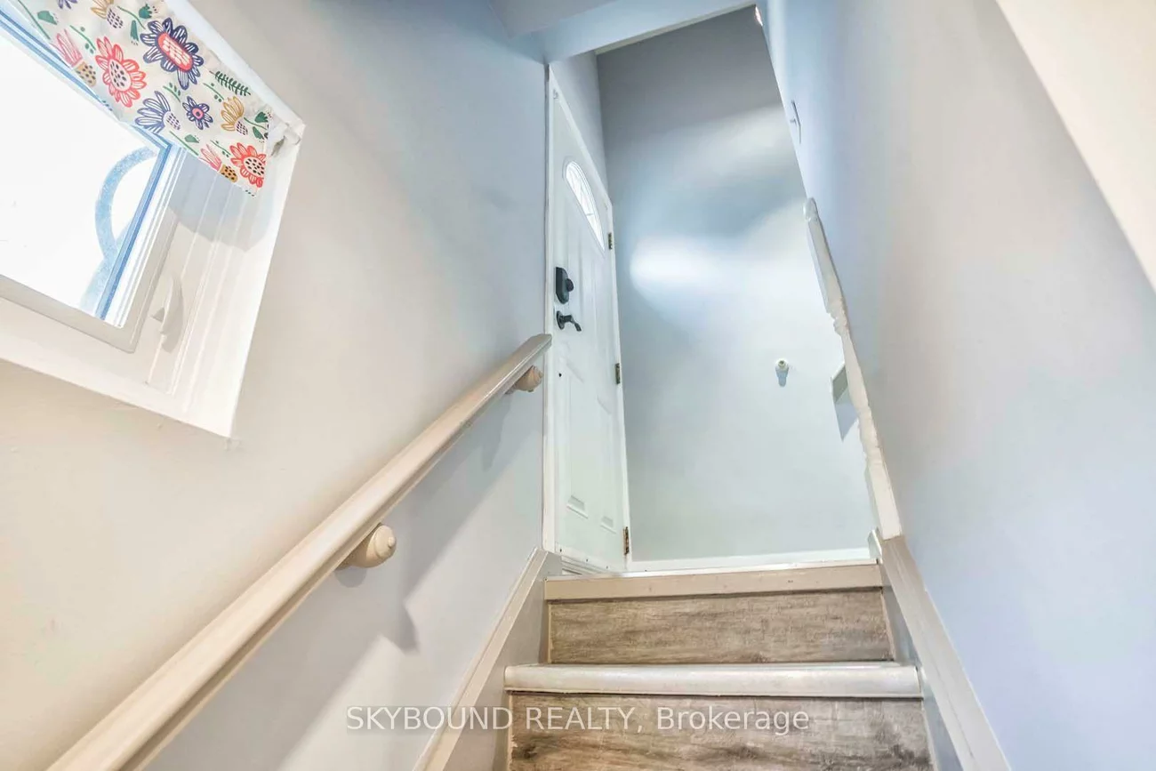 3614, Holden (Unit 1), Mississauga Valleys, Mississauga