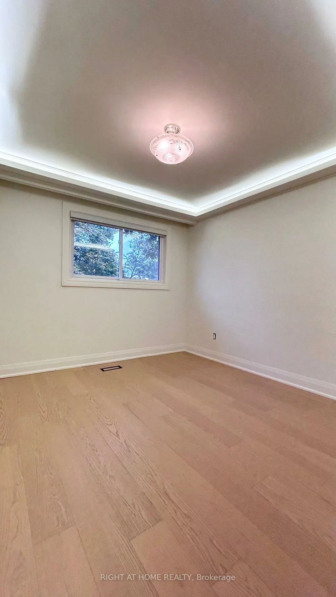 575, Eversley, Mississauga Valleys, Mississauga
