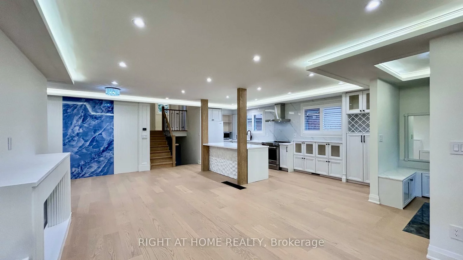 575, Eversley, Mississauga Valleys, Mississauga