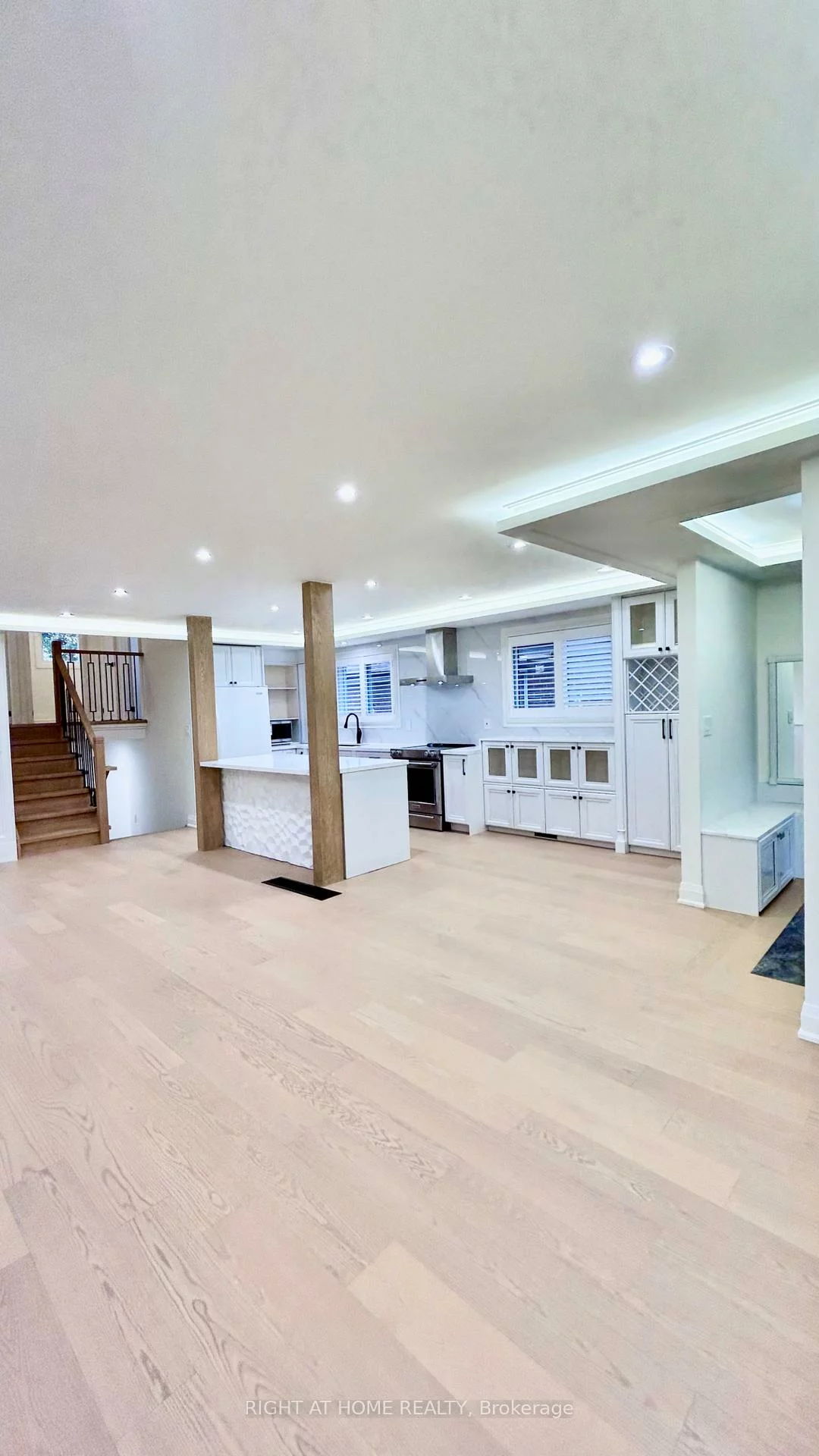 575, Eversley, Mississauga Valleys, Mississauga