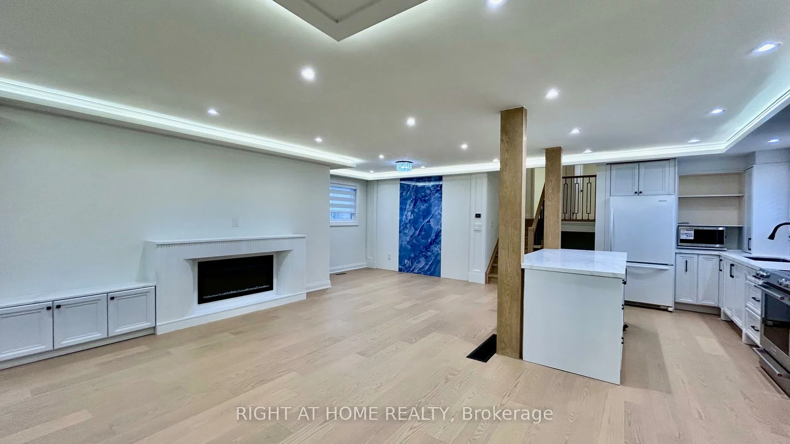 575, Eversley, Mississauga Valleys, Mississauga