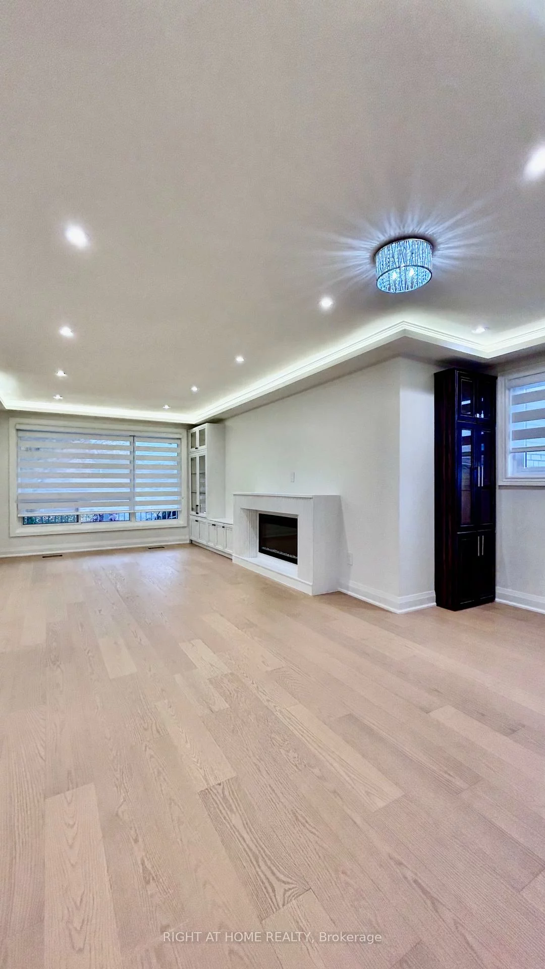 575, Eversley, Mississauga Valleys, Mississauga