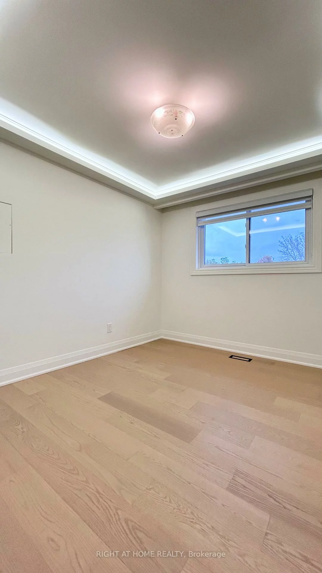 575, Eversley, Mississauga Valleys, Mississauga
