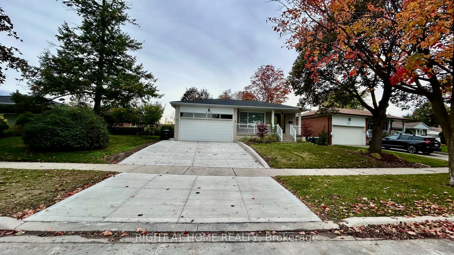 575, Eversley, Mississauga Valleys, Mississauga