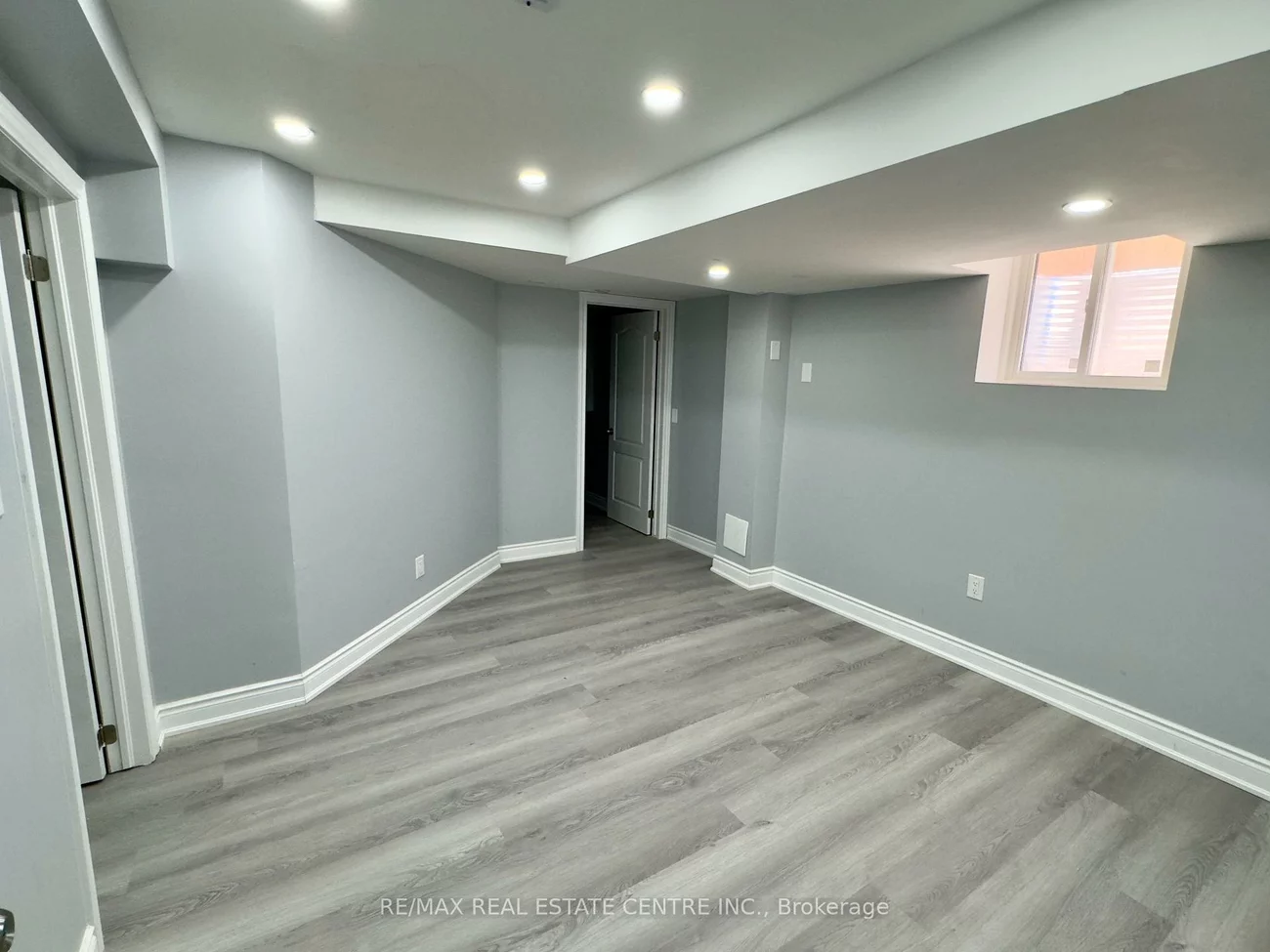 5983, Sidmouth, East Credit, Mississauga