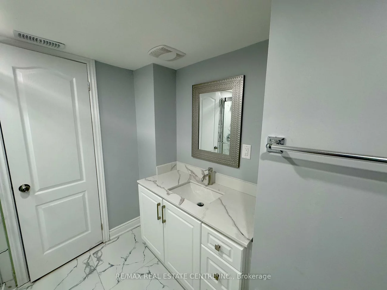 5983, Sidmouth, East Credit, Mississauga