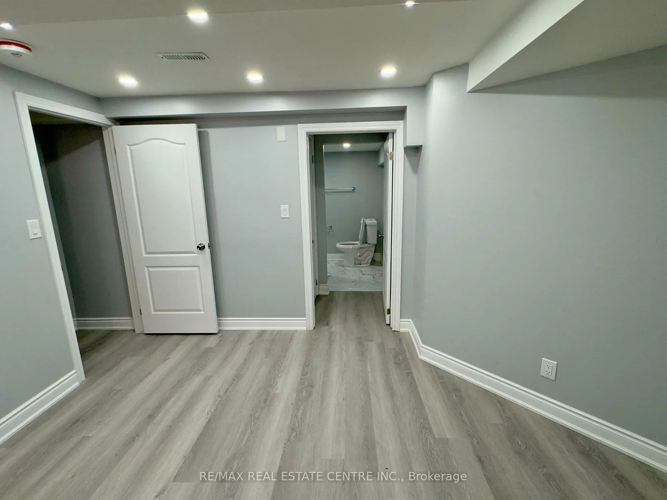 5983, Sidmouth, East Credit, Mississauga