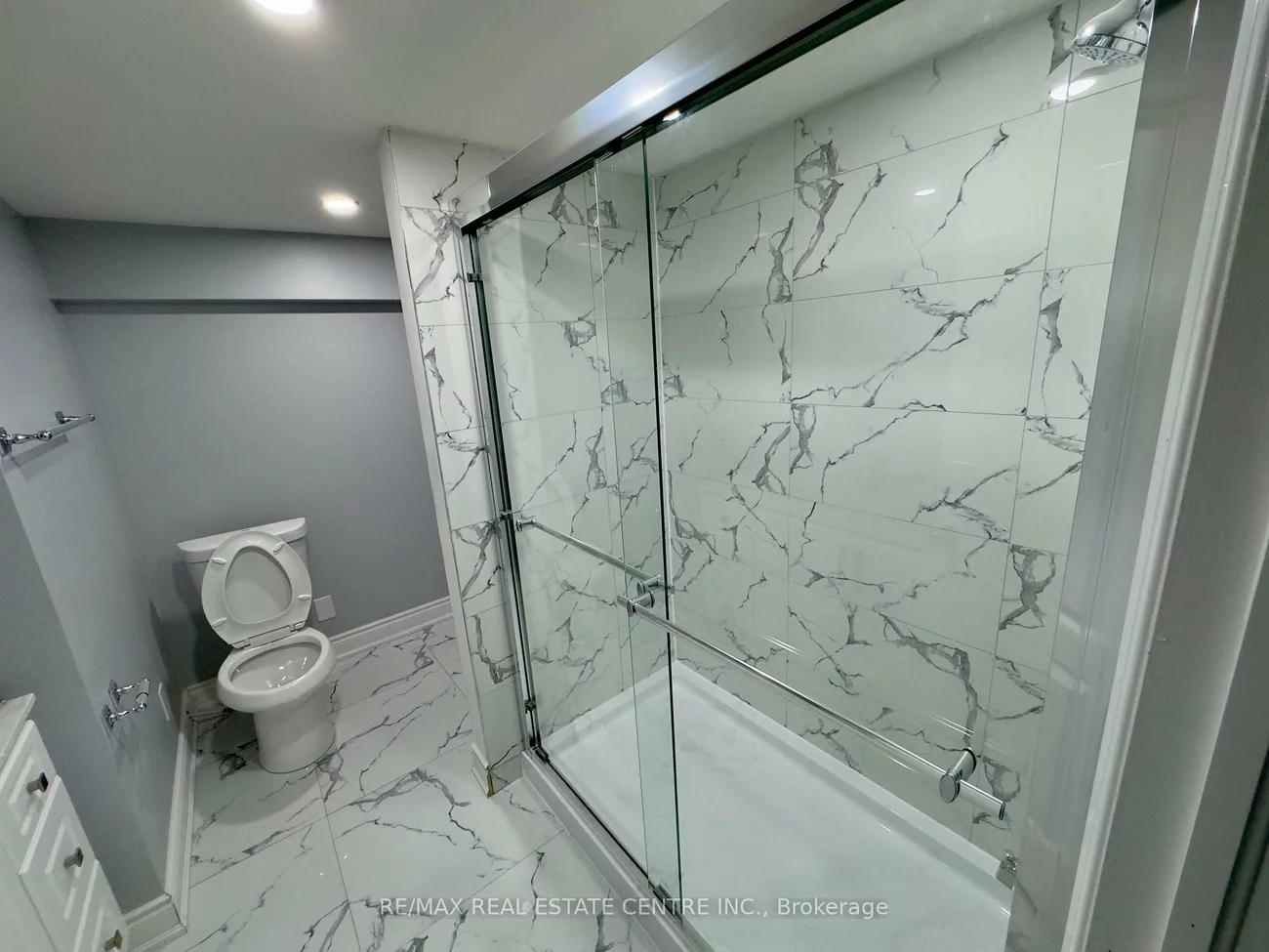 5983, Sidmouth, East Credit, Mississauga