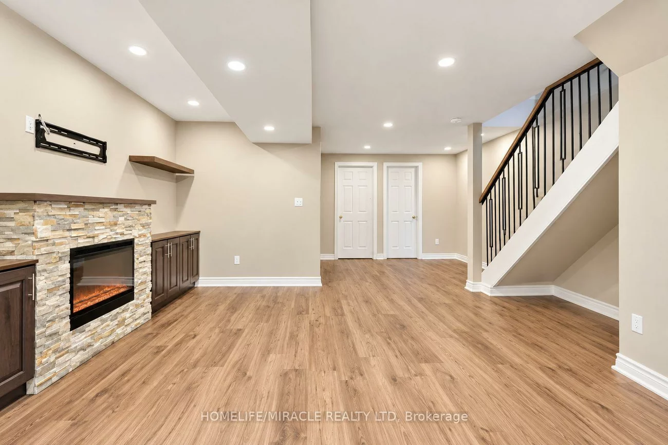 7683, Doverwood, Meadowvale, Mississauga