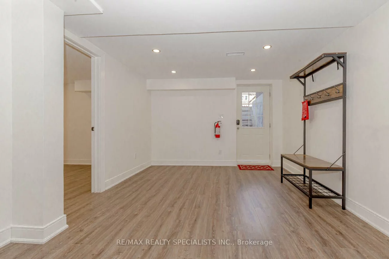 2535, Raglan, Central Erin Mills, Mississauga