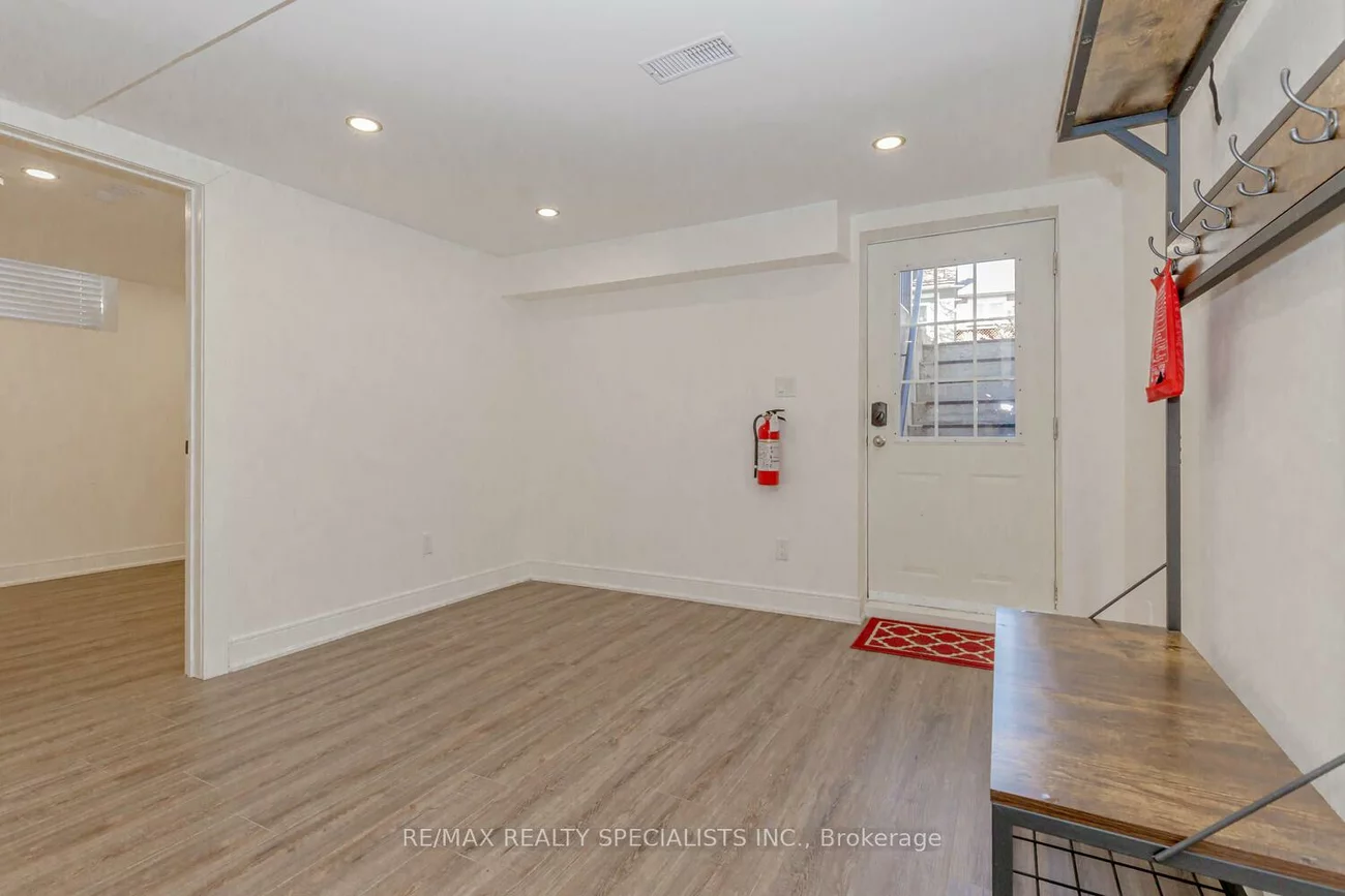 2535, Raglan, Central Erin Mills, Mississauga