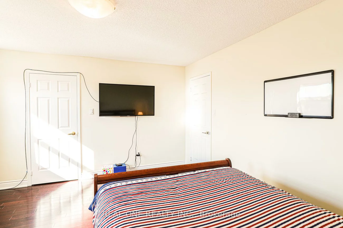 3331, Dovetail, Erin Mills, Mississauga