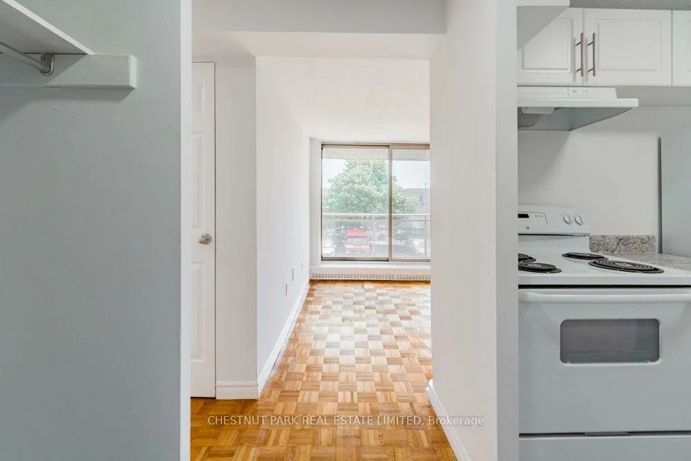 1060, Caven, Lakeview, Mississauga