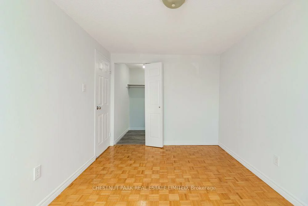 1060, Caven, Lakeview, Mississauga
