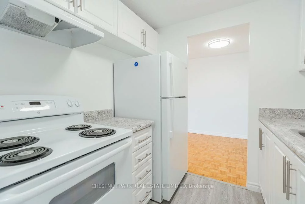 1060, Caven, Lakeview, Mississauga