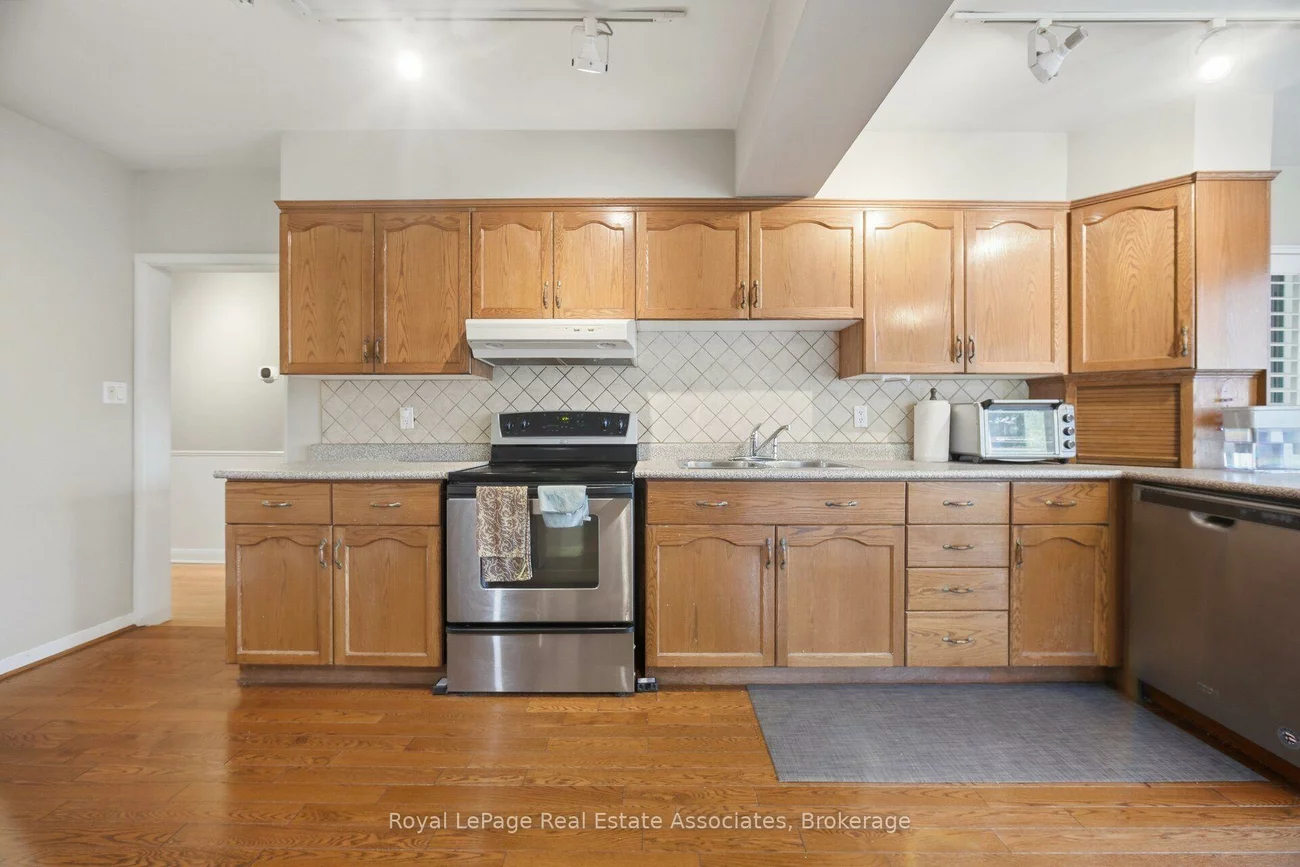 1636, Springwell, Clarkson, Mississauga
