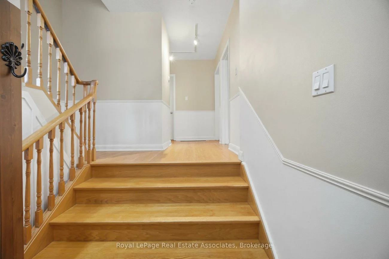 1636, Springwell, Clarkson, Mississauga