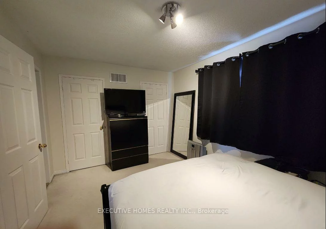 6256, Avonhurst, Lisgar, Mississauga
