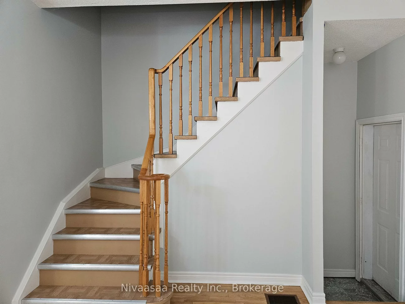 926, Ledbury, East Credit, Mississauga