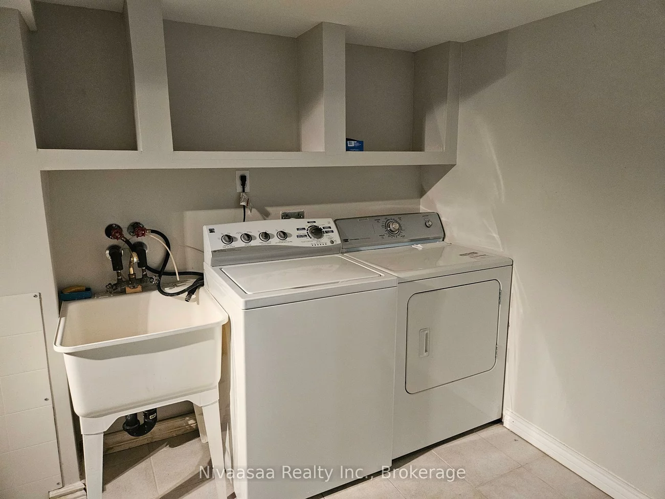 926, Ledbury, East Credit, Mississauga