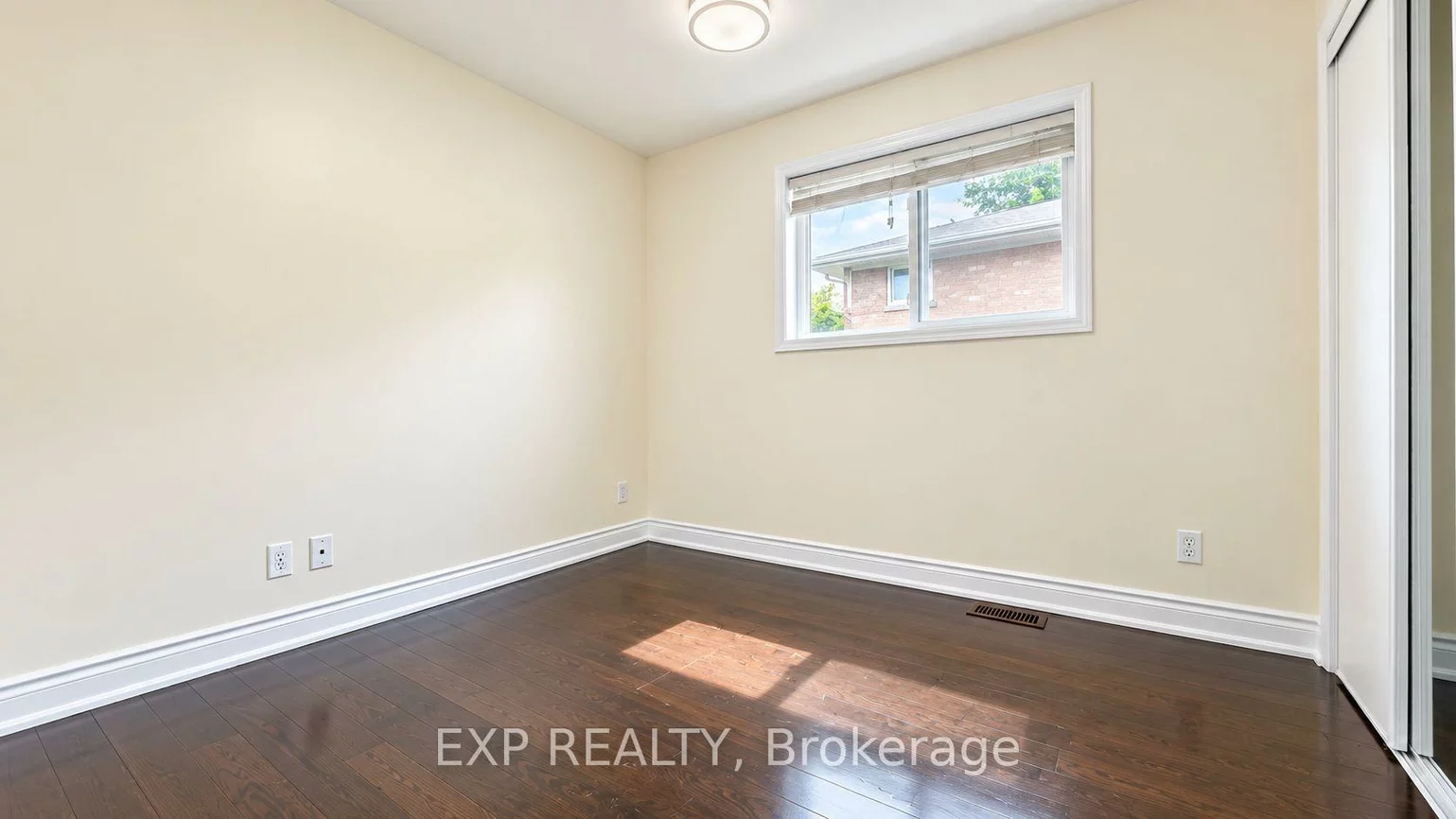 3425, Laddie, Malton, Mississauga
